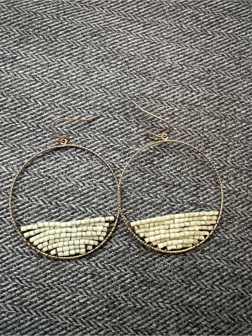 Gold-Tone Hoop Earrings with Off-White Beaded Detail